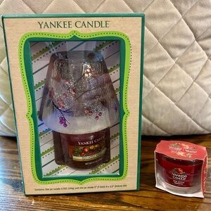 Yankee Candle Red Apple Wreath Gift Set